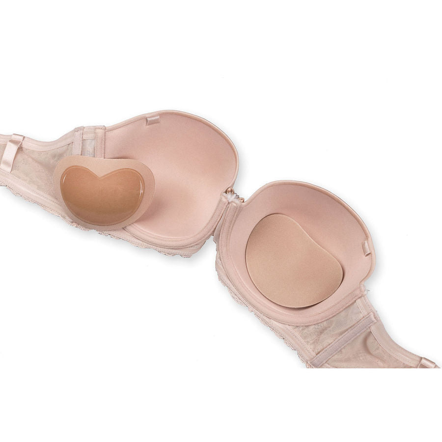 Detalhe das almofadas adesivas push-up BYE-BRA para sutiã, destacando a textura e o design.