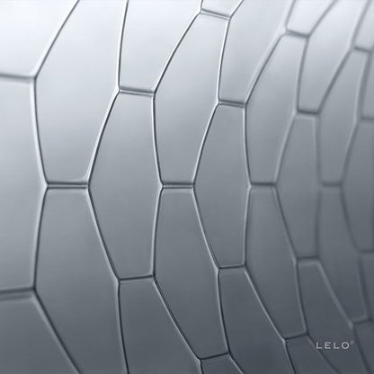 Caixa de Preservativos LELO HEX 36 Unidades, destacando a estrutura hexagonal e o design inovador.