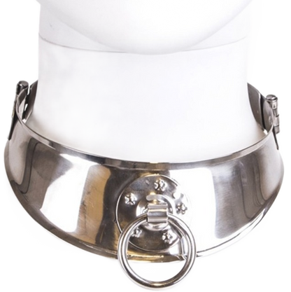 Close-up do METAL HARD Colar de Retenção Aço Inoxidável com anel e cadeado