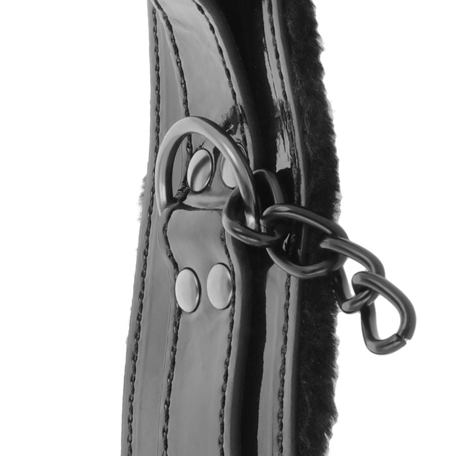 Algemas ajustáveis de tornozelo Darkness em couro preto com cadeado para bondage BDSM
