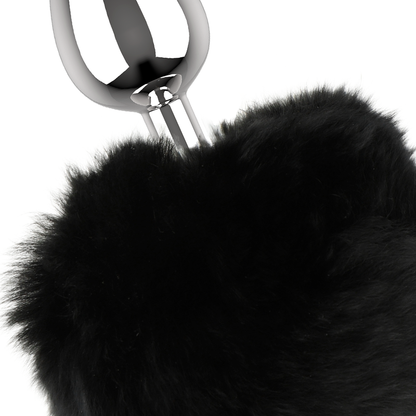 Close-up do COQUETTE CHIC DESIRE Plugue Anal Metal Tamanho L com cristal brilhante.