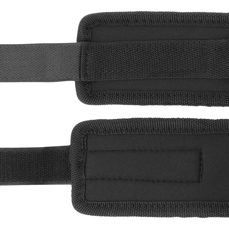 Darkness Algemas de Neoprene Ajustáveis com Forro Macio para BDSM, detalhe da textura e fecho.