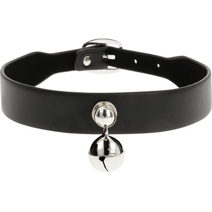 Colar Choker COQUETTE CHIC DESIRE em couro vegano, mostrando o design ajustável e detalhes.