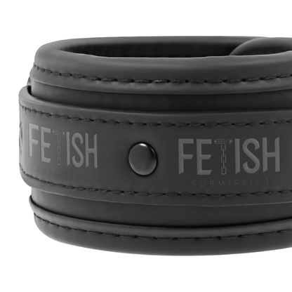 Conjunto Fetish Submissive de restrições de pernas abertas com algemas de neoprene e arnês de pescoço para BDSM.