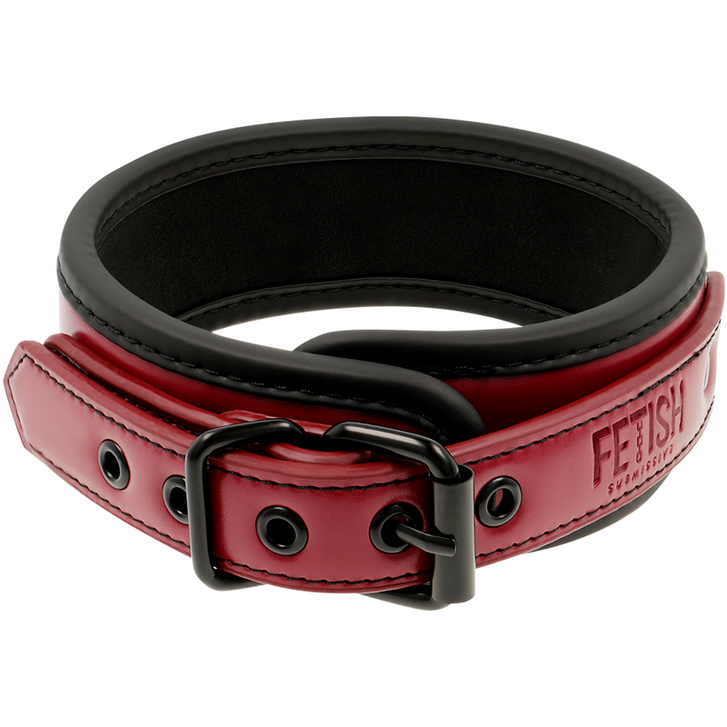 Close-up da Coleira de Corrente Fetish Submissive com forro de neoprene e detalhes em metal.